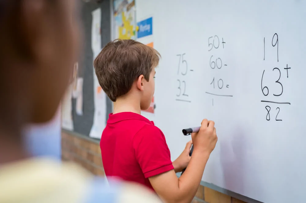 Atividade de Matemática 4° Ano Questões de Múltipla Escolha com gabarito -  Ponto do Conhecimento